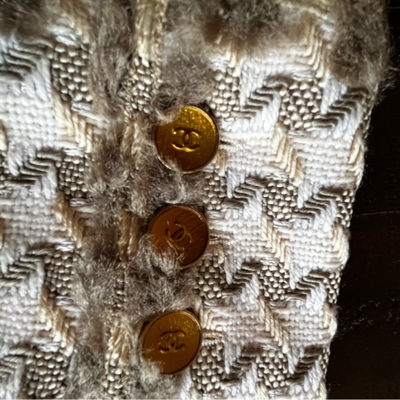 Chanel Jacket - Picture 16 of 16